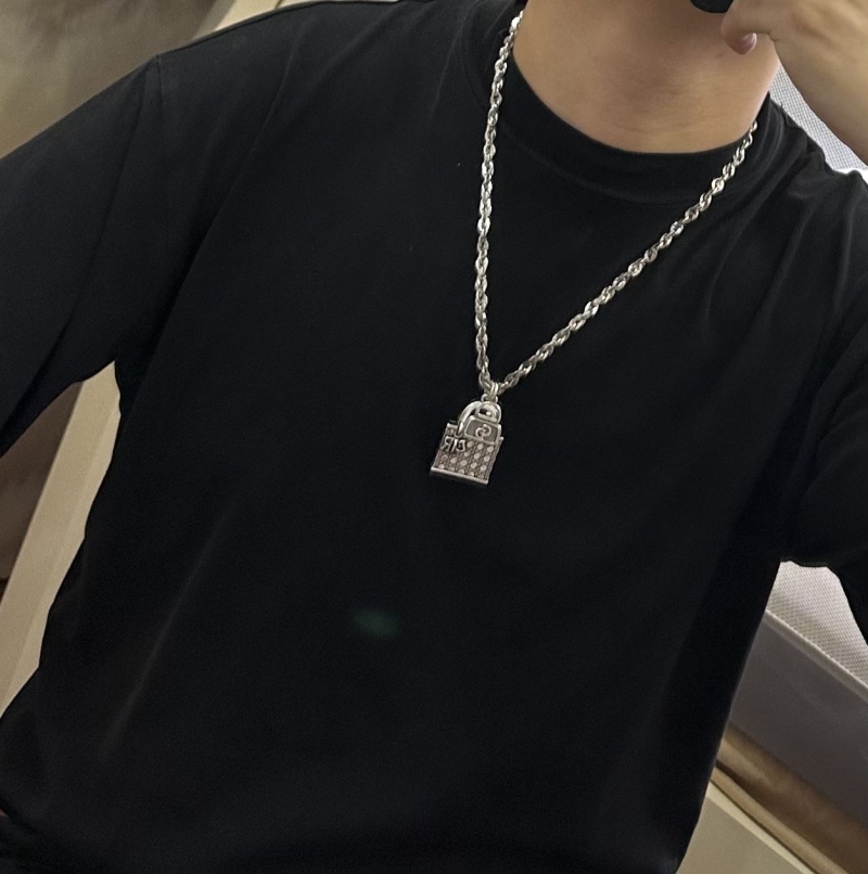 chr1st1an D10r necklaces